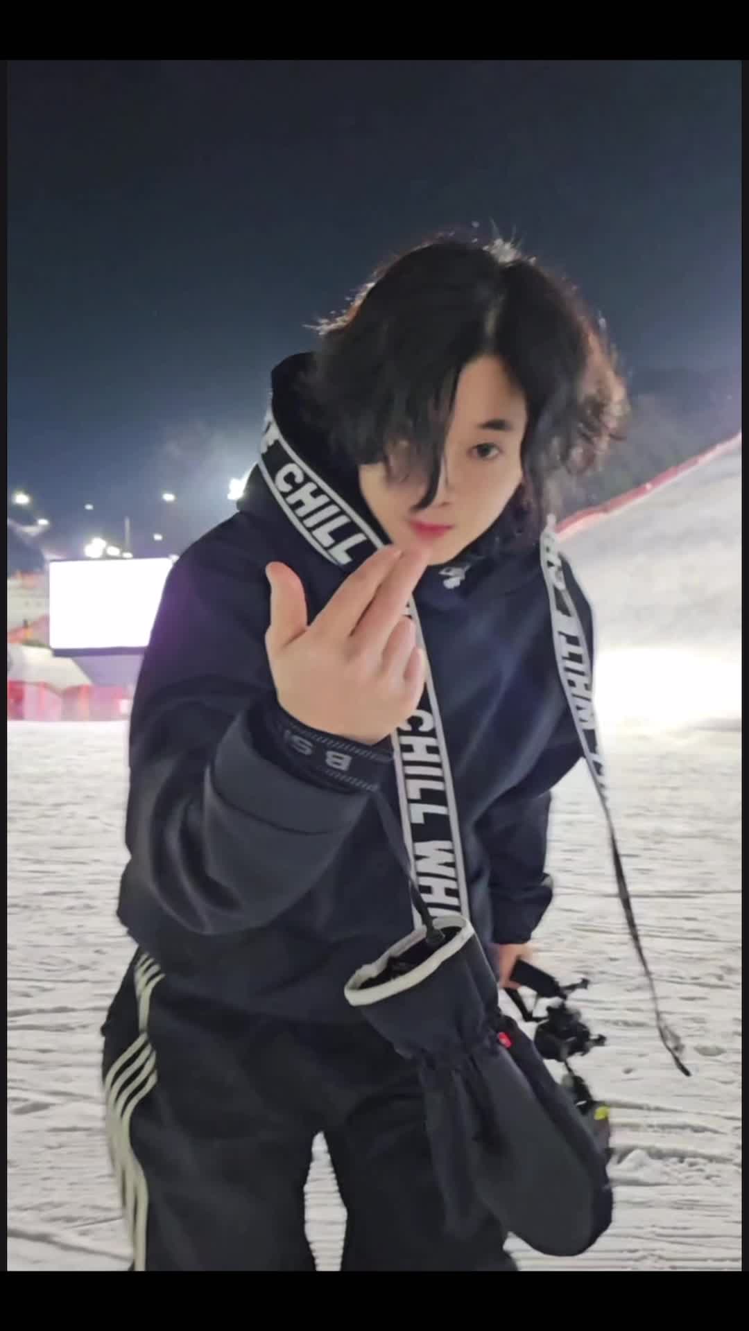 4e8fe3228db4eaf7af2354f17c92d764.mp4